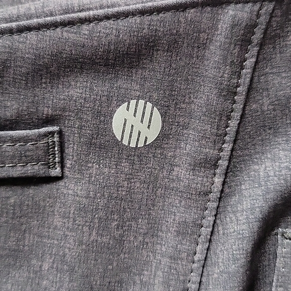 Zella Men's shorts  flat front grey size 34 NWT - Picture 2 of 9